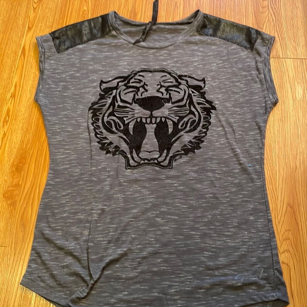 Tiger Graphic tee